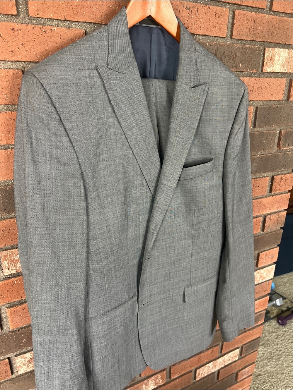 Kenneth Cole Light Gray Men’s Suit - Slim Tailored Look - Picture 2 of 10